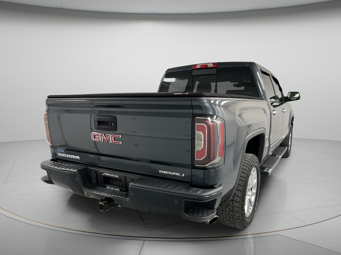 Used 2018 GMC Sierra 1500 Denali AWD/4WD image 8