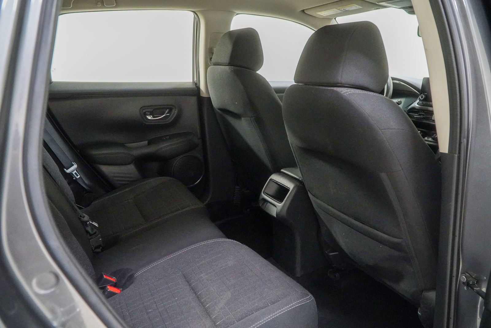 Used 2023 Honda HR-V LX image 35