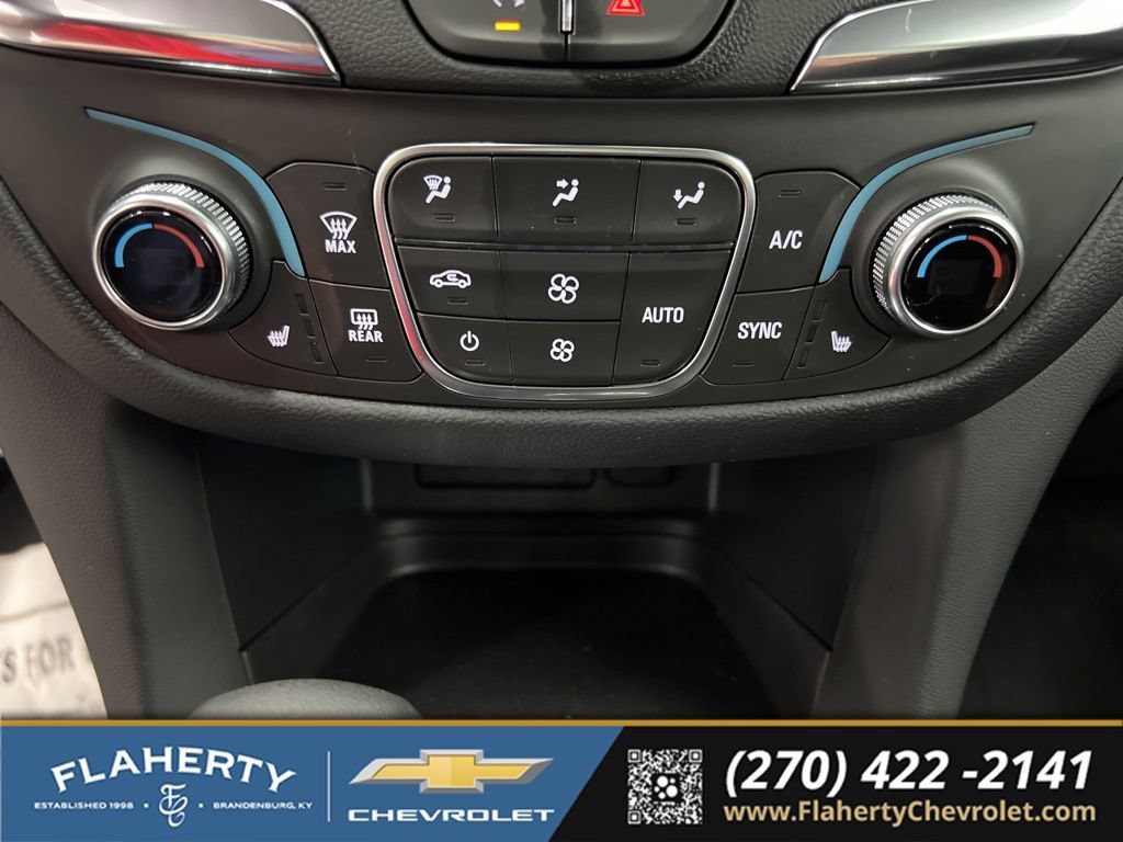 Used 2024 Chevrolet Equinox LT FWD image 30