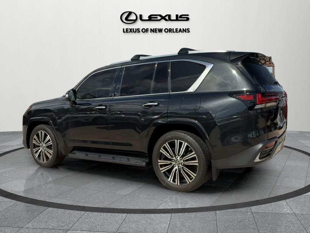 Used 2022 Lexus LX 600 4WD w/ Luxury Package image 5