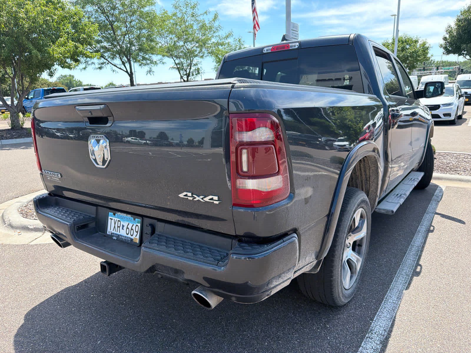 Used 2019 RAM 1500 Laramie w/ Sport Appearance Package AWD/4WD image 3