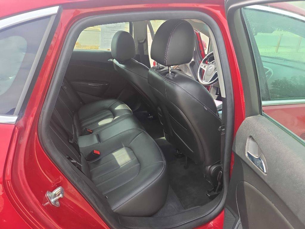 Used 2012 Buick Verano Leather FWD image 21