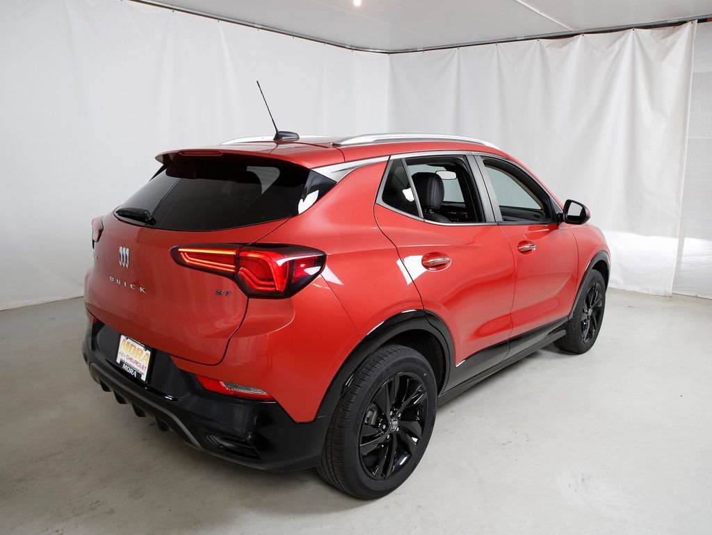 Used 2024 Buick Encore GX Sport Touring image 3