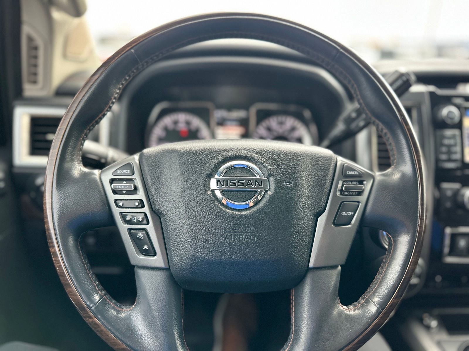 Used 2018 Nissan Titan Platinum Reserve w/ Platinum Utility Package image 4