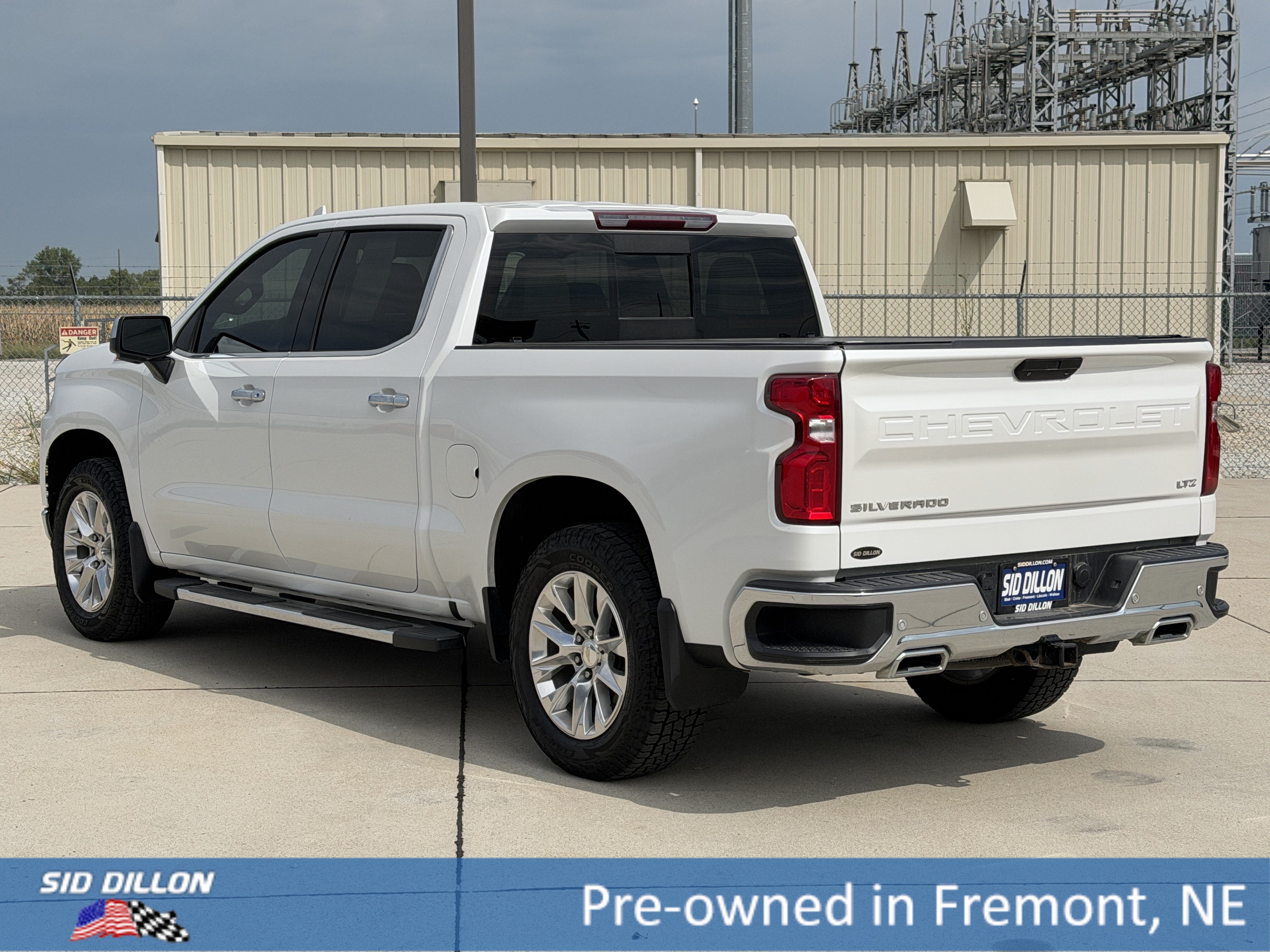Used 2021 Chevrolet Silverado 1500 LTZ w/ LTZ Premium Package AWD/4WD image 7