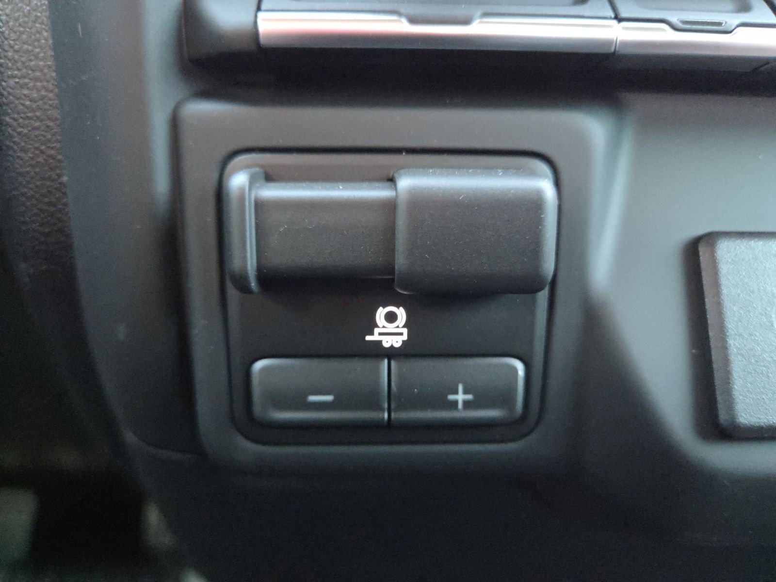 New 2026 GMC Sierra 2500 Pro w/ Convenience Package image 9