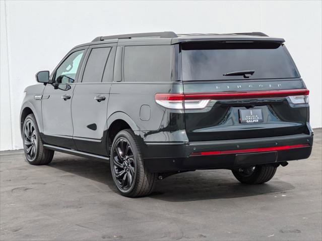 New 2023 Lincoln Navigator L Black Label AWD/4WD image 3