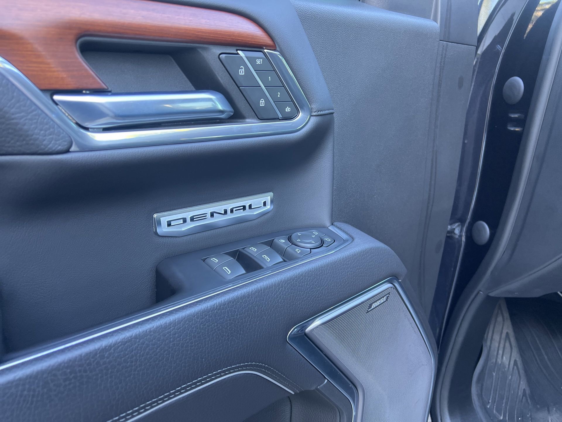 Used 2022 GMC Sierra 1500 Denali image 17