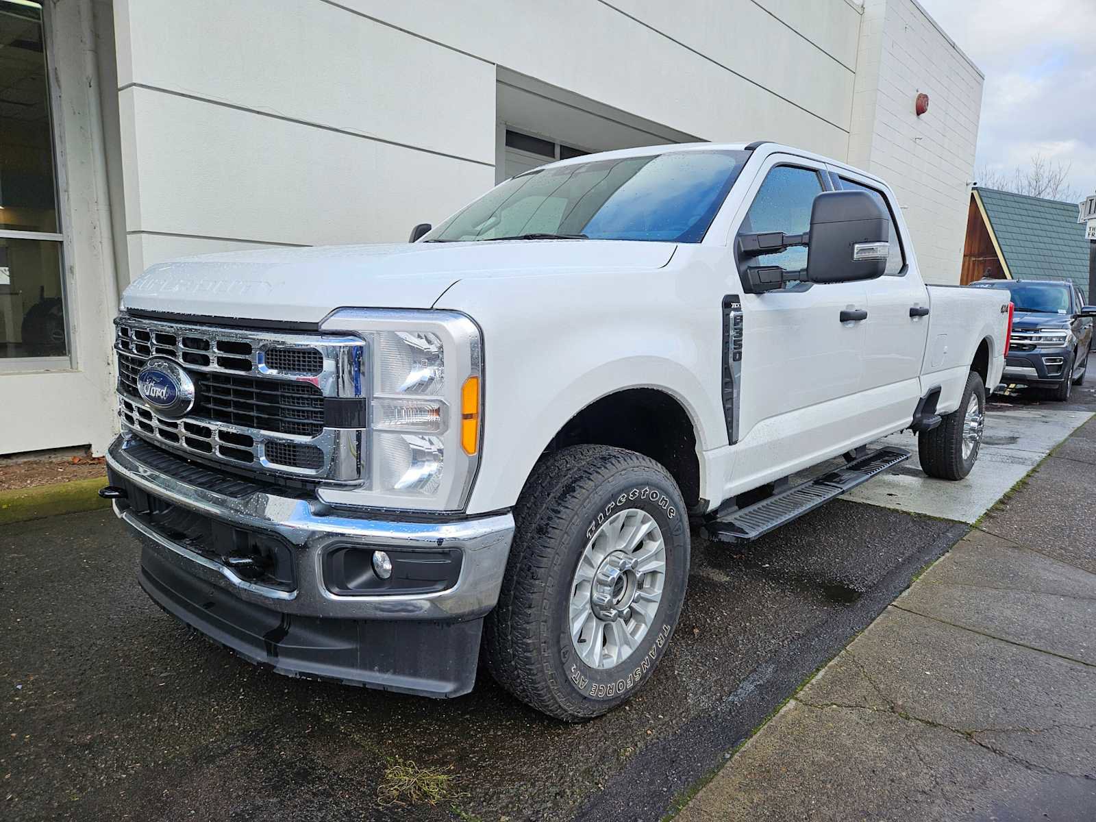 Used 2023 Ford F350 XLT image 5