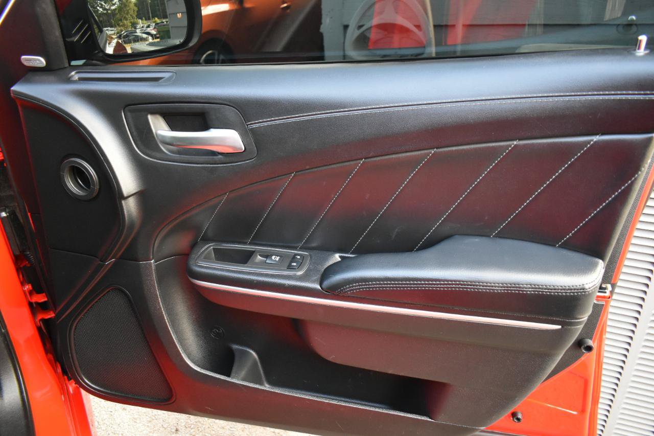 Used 2019 Dodge Charger Scat Pack w/ Dynamics Package RWD image 39