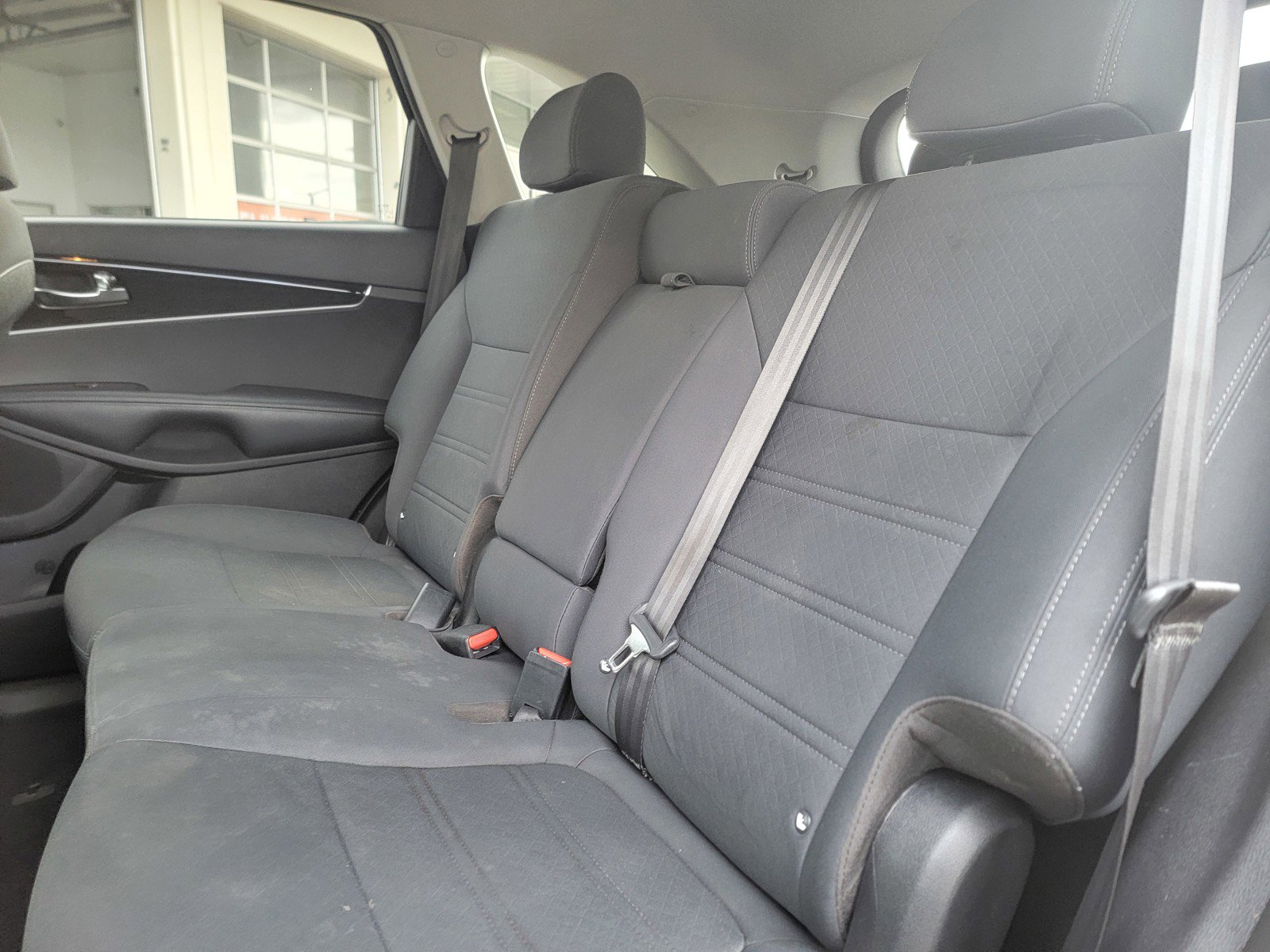 Used 2019 Kia Sorento LX image 16