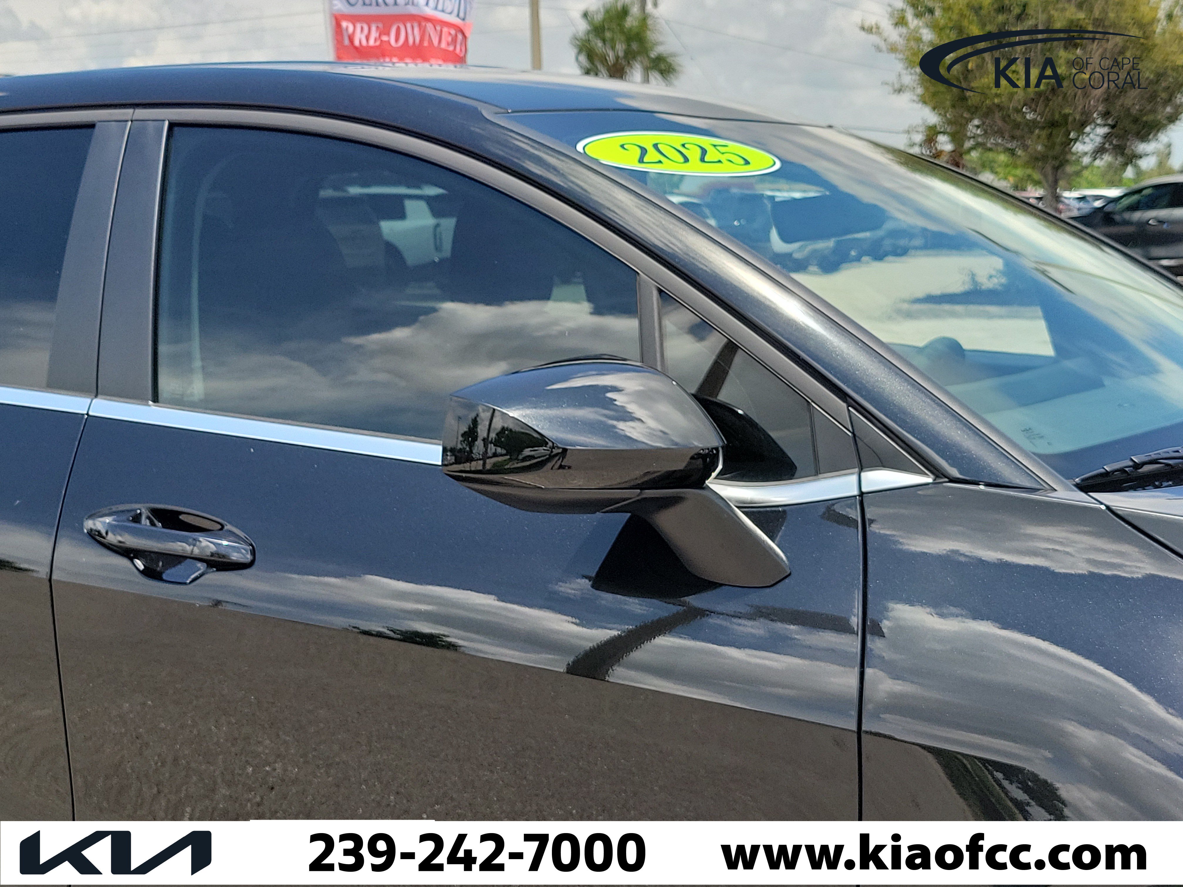 Certified 2025 Kia Sportage LX FWD image 8
