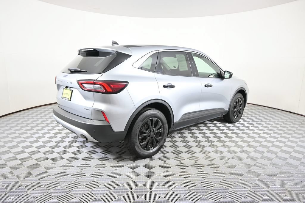 Used 2023 Ford Escape Active w/ Tech Pack #1 AWD/4WD image 6