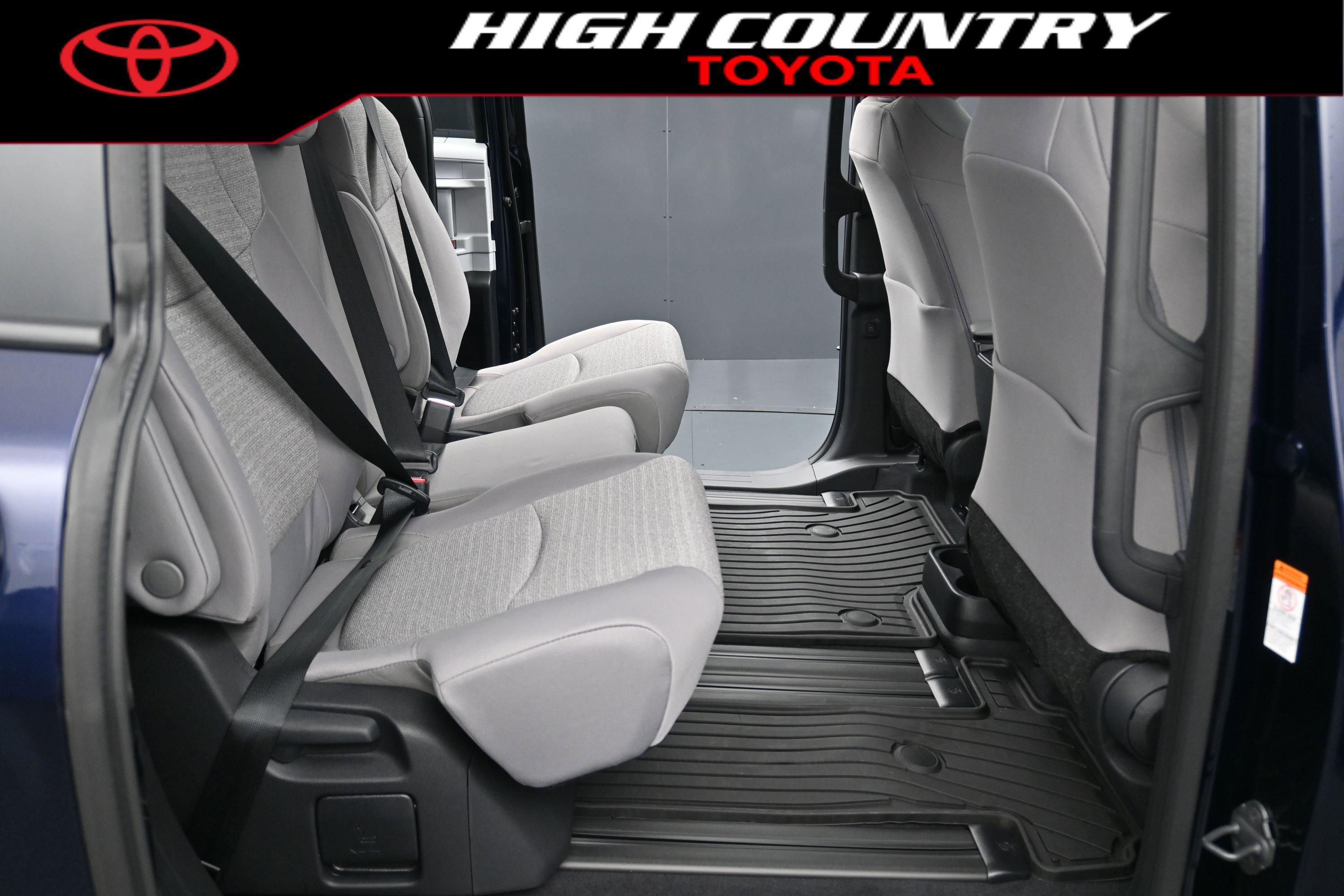 New 2026 Toyota Sienna LE FWD image 26