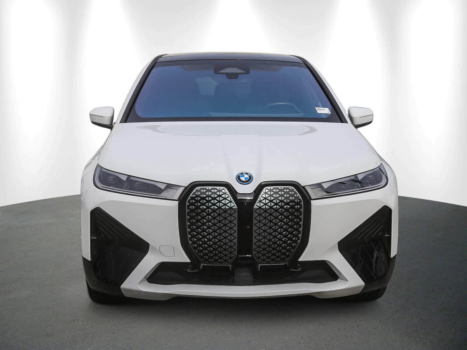 Used 2023 BMW iX xDrive50 w/ Sport Package image 2