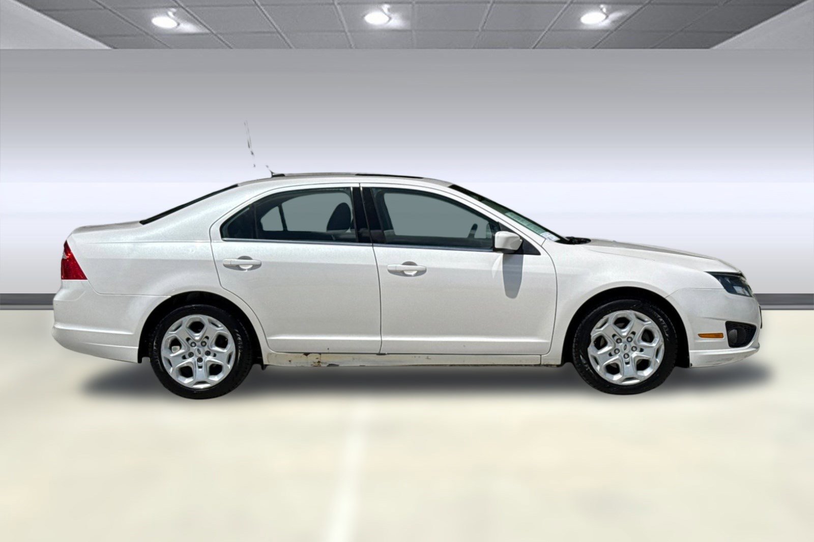 Used 2010 Ford Fusion SE FWD image 7