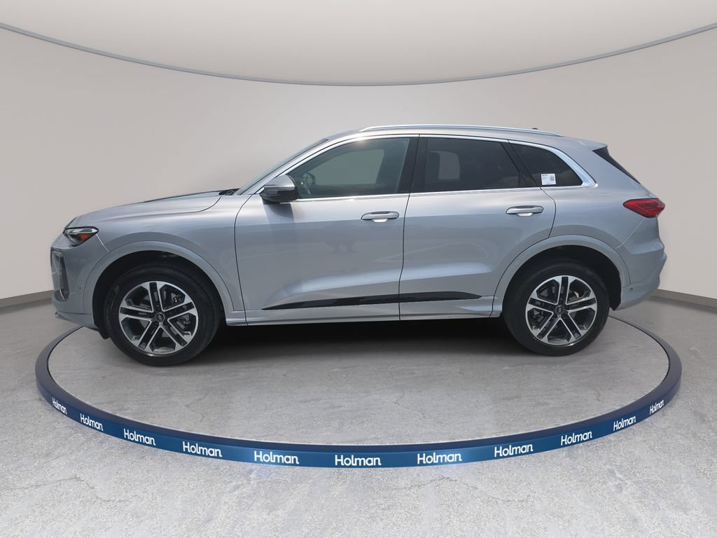 Certified 2025 Audi Q5 Premium w/ Convenience Package AWD/4WD image 8