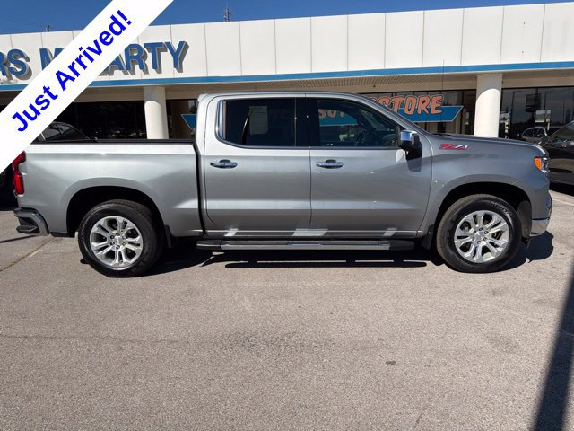 Used 2024 Chevrolet Silverado 1500 LTZ AWD/4WD image 2