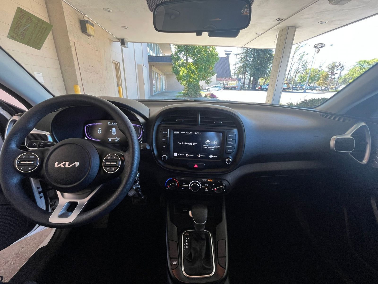 Used 2025 Kia Soul LX w/ LX Technology Package image 31