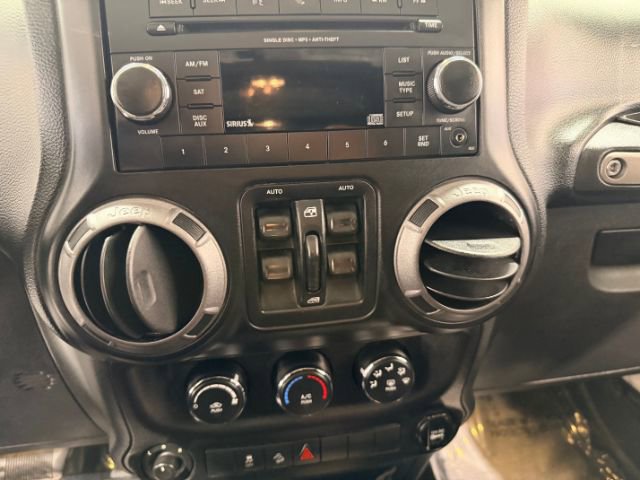 Used 2014 Jeep Wrangler Unlimited Sport w/ Quick Order Package 24S AWD/4WD image 17