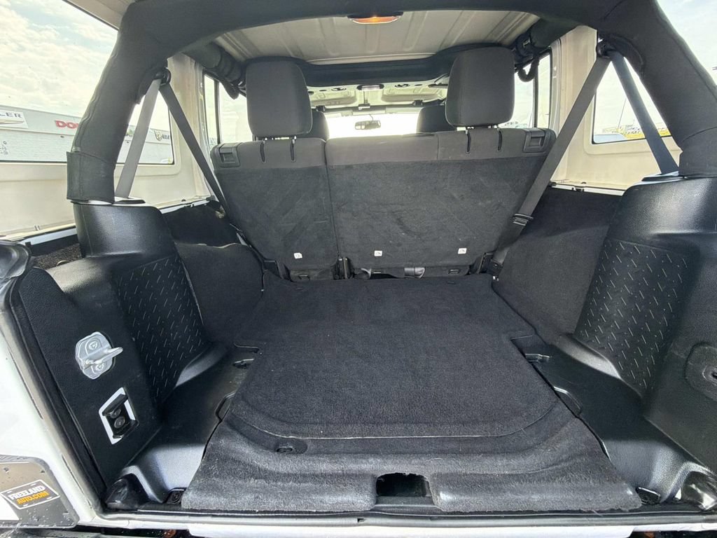 Used 2018 Jeep Wrangler Unlimited Sport S AWD/4WD image 13