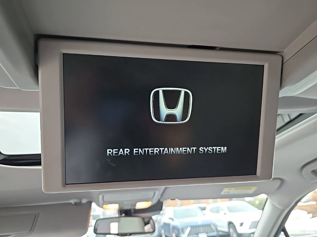 Used 2018 Honda Pilot Touring image 55