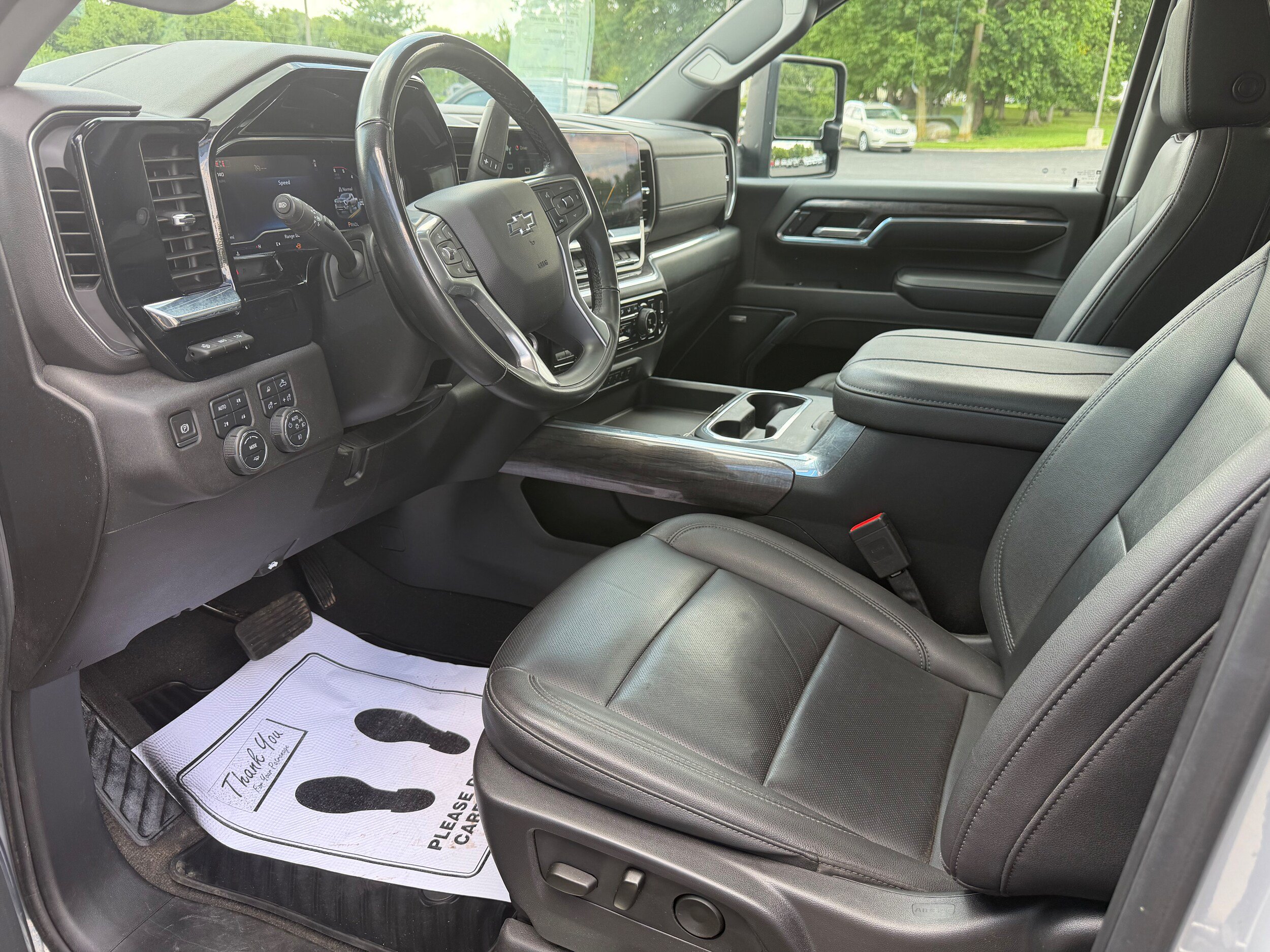 Used 2024 Chevrolet Silverado 3500 LTZ w/ LTZ Plus Package AWD/4WD image 20