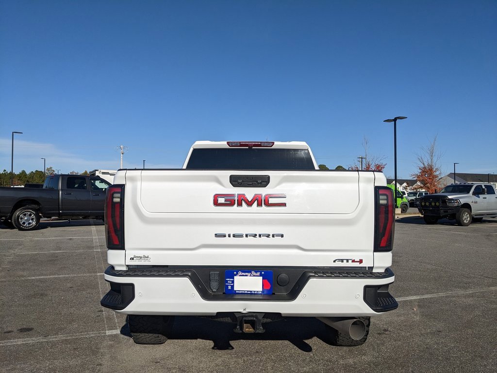 Used 2024 GMC Sierra 2500 AT4 image 21