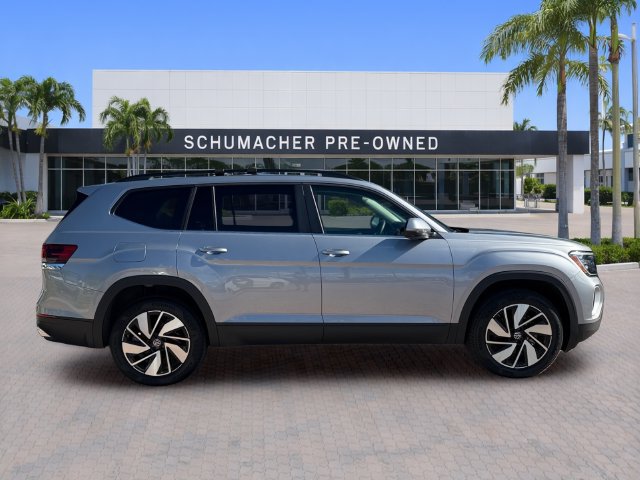 Used 2025 Volkswagen Atlas SE AWD/4WD image 8