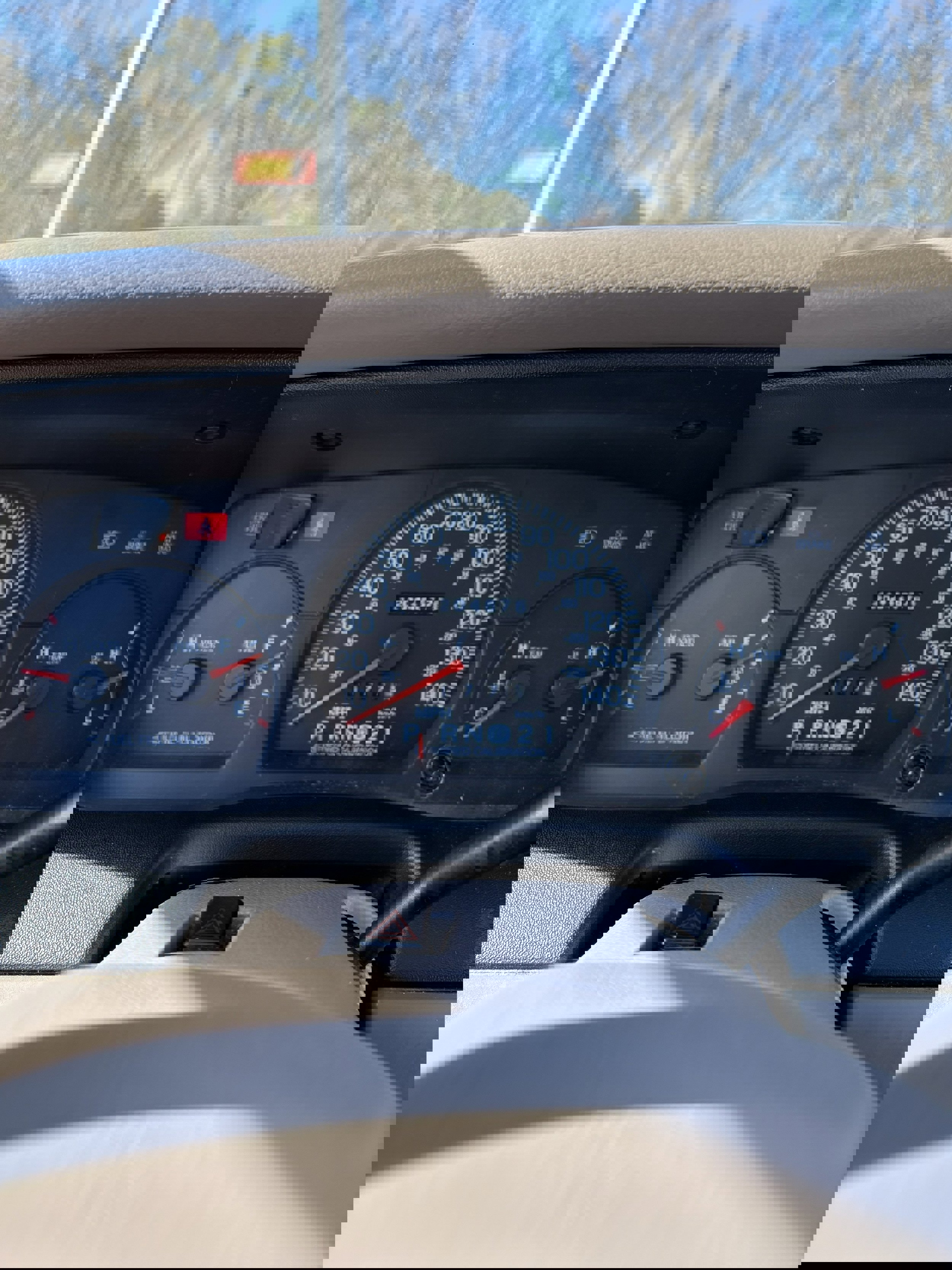 Used 2004 Ford Crown Victoria Police Interceptor image 15