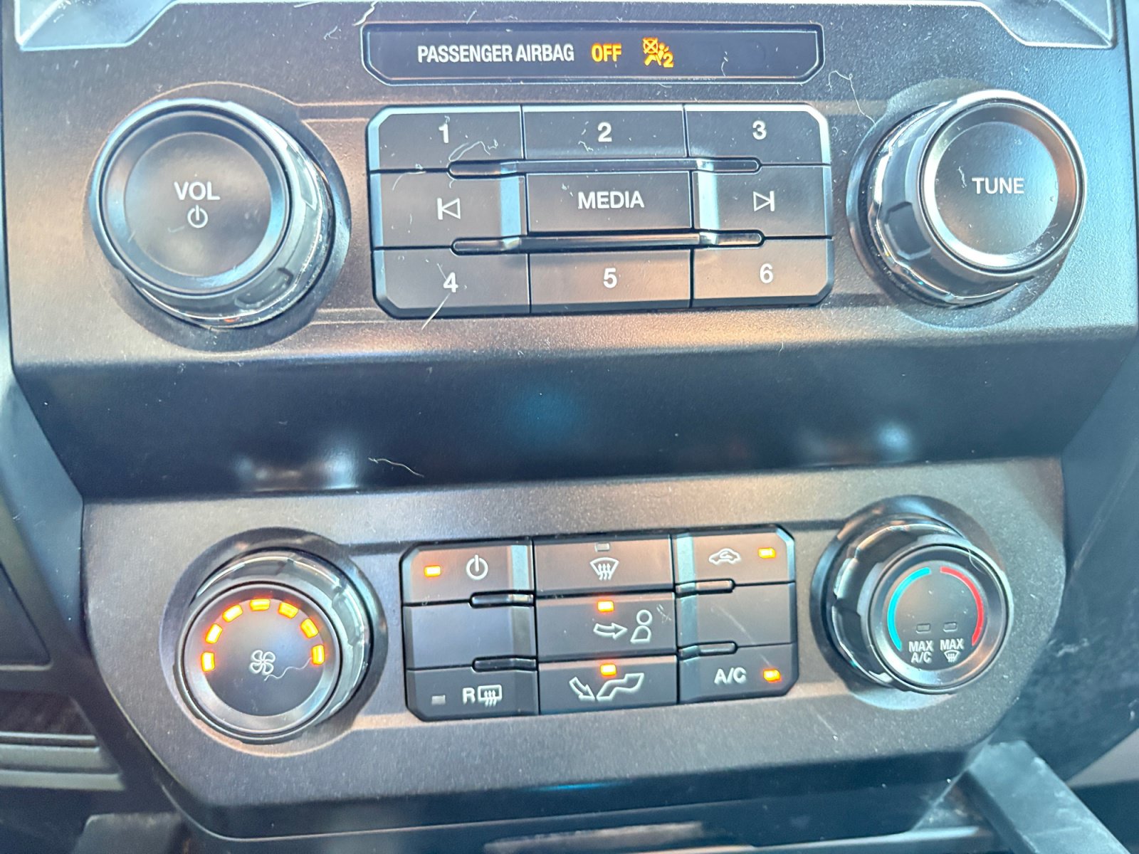 Used 2019 Ford F150 XL w/ Equipment Group 101A Mid AWD/4WD image 17