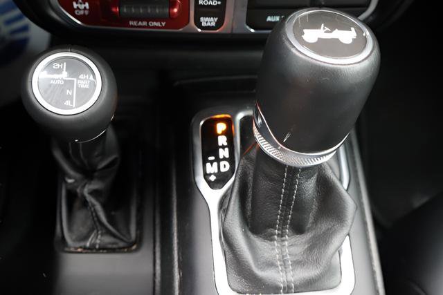 Used 2021 Jeep Wrangler Unlimited Sahara w/ Cold Weather Group image 16