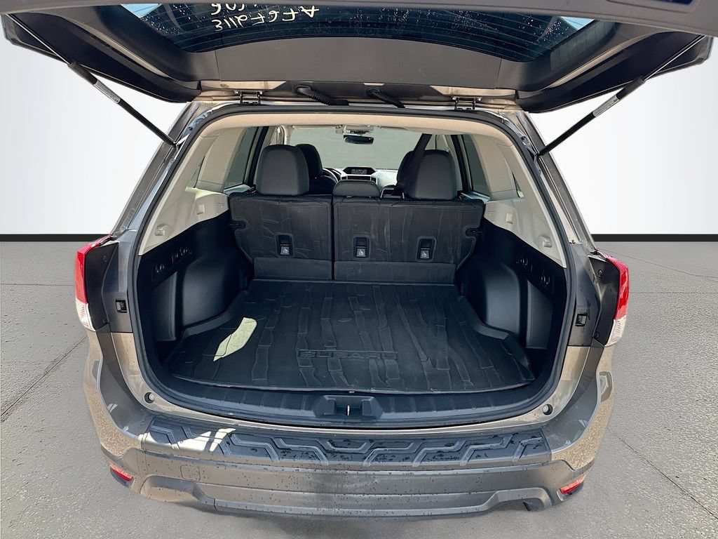 Used 2020 Subaru Forester Premium AWD/4WD image 25
