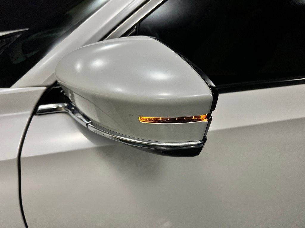 Used 2025 Acura MDX w/ Advance Package AWD/4WD image 29
