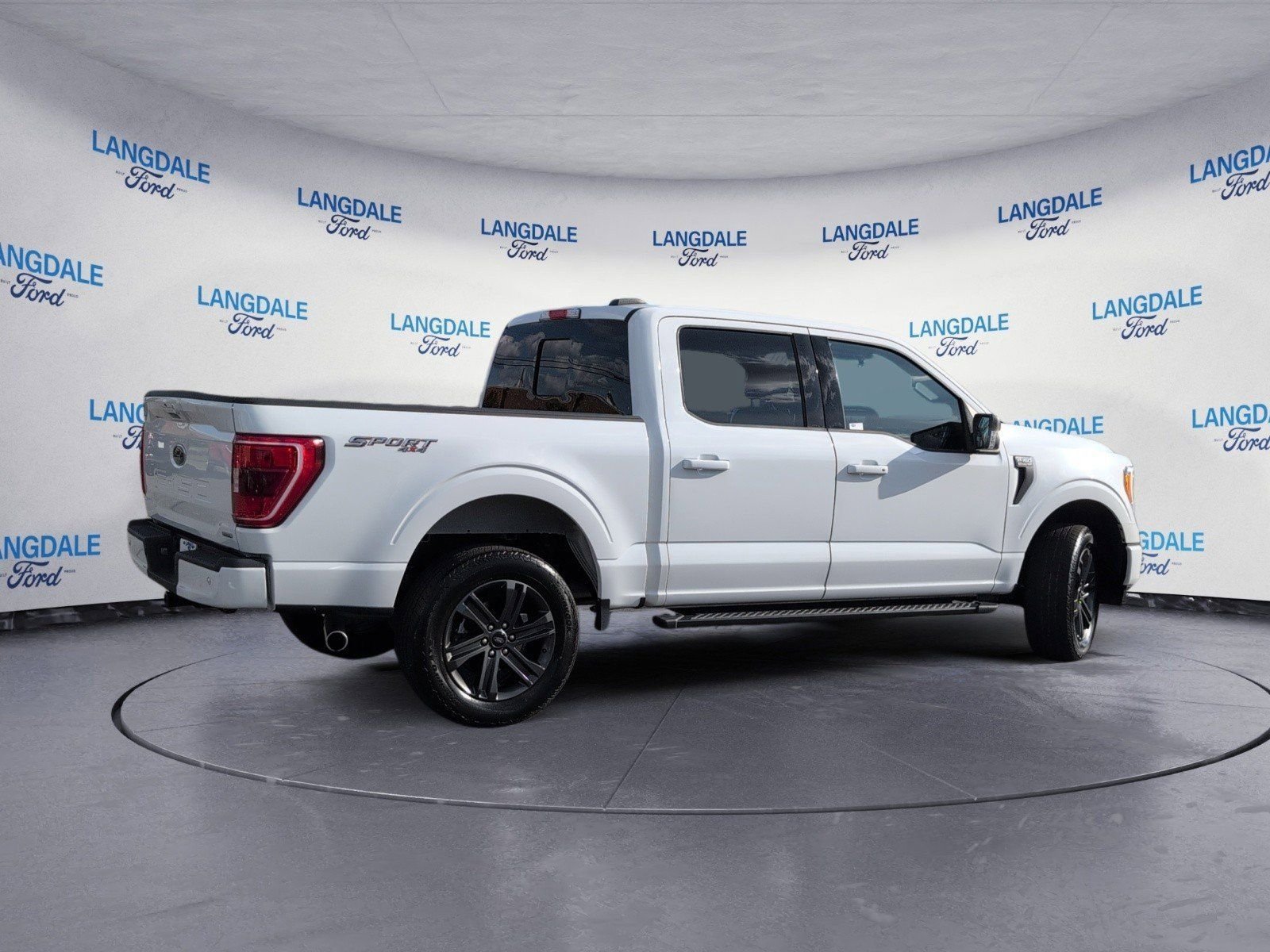 Used 2023 Ford F150 XLT w/ Equipment Group 302A High AWD/4WD image 4