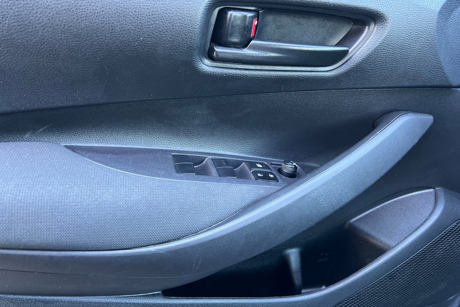 Used 2024 Toyota Corolla LE image 12