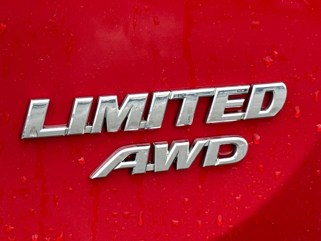 Used 2015 Toyota RAV4 Limited w/ Technology Package AWD/4WD image 21