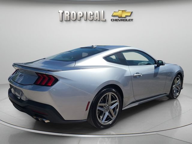 Used 2024 Ford Mustang GT RWD image 5