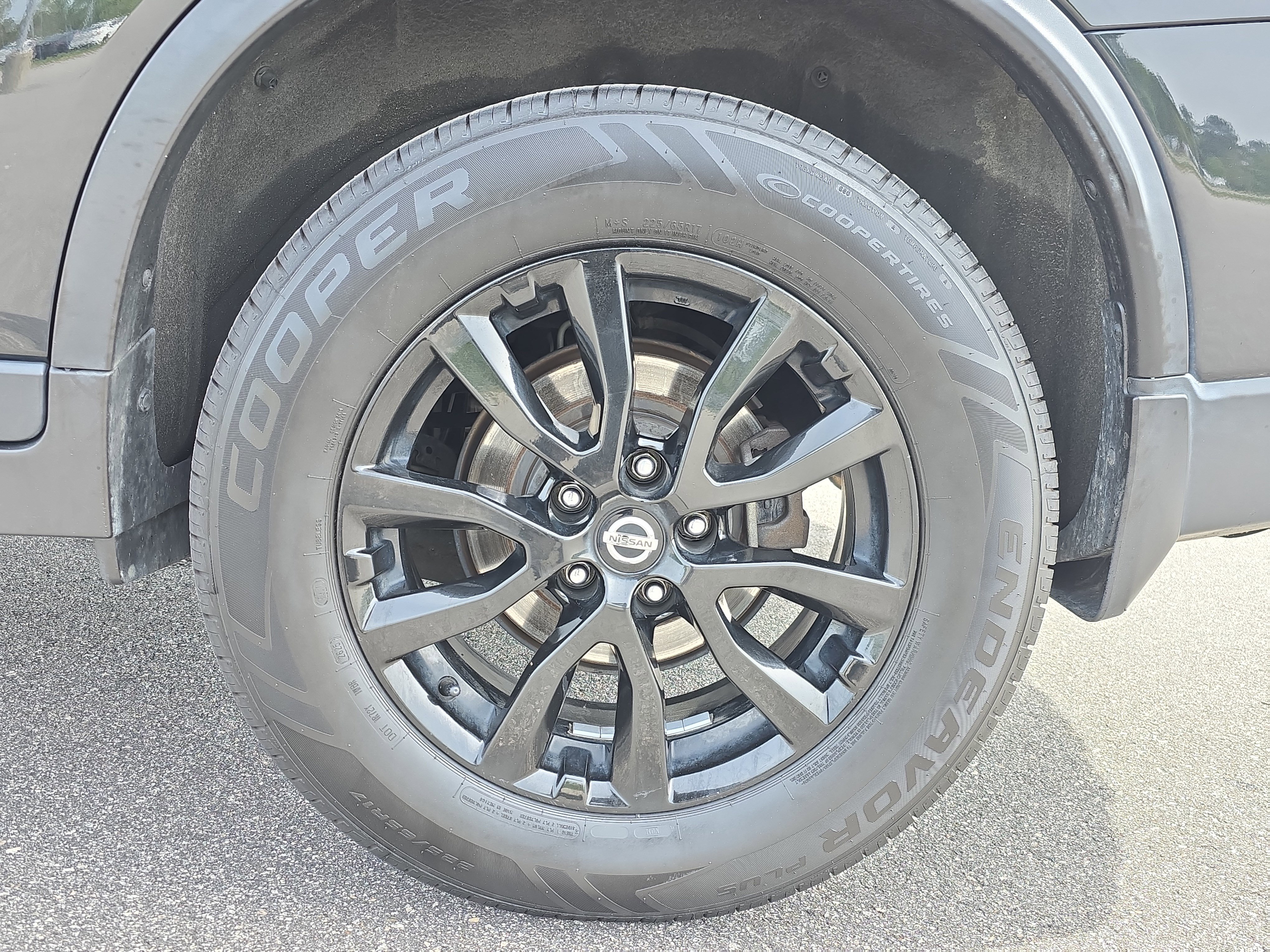 Used 2017 Nissan Rogue SV w/ Midnight Edition image 29