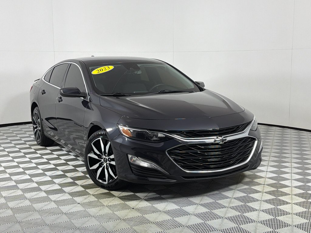 Used 2023 Chevrolet Malibu RS FWD image 2