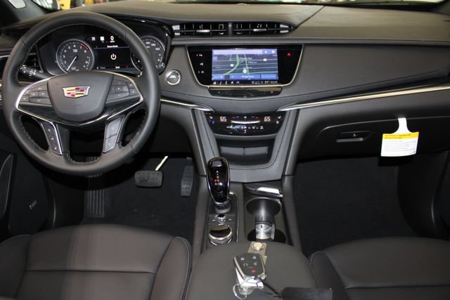 New 2026 Cadillac XT5 Premium Luxury w/ Driver Assist Package AWD/4WD image 15