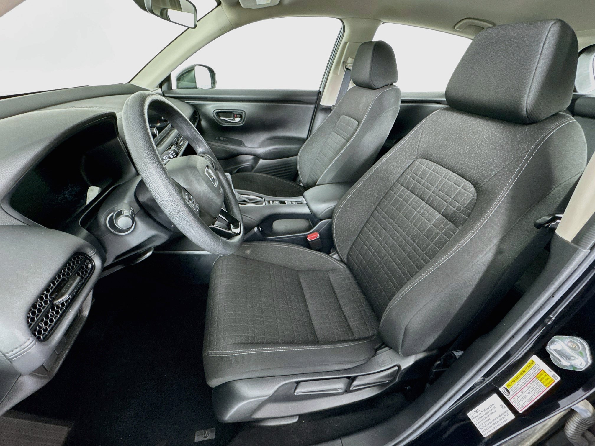 Certified 2023 Honda HR-V LX image 19