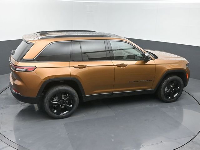New 2026 Jeep Grand Cherokee Limited w/ Limited Altitude Package AWD/4WD image 29