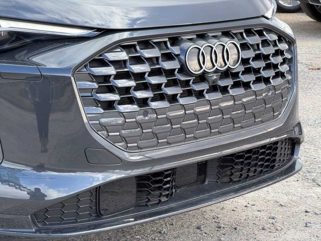 New 2025 Audi Q5 2.0T Premium Plus image 2