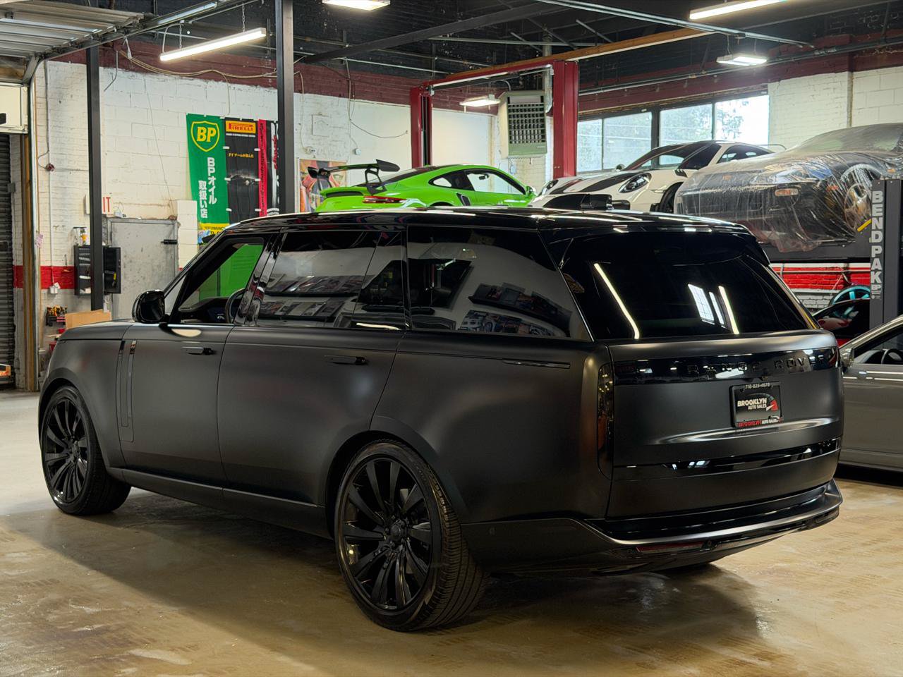 Used 2023 Land Rover Range Rover Long Wheelbase SE AWD/4WD image 11
