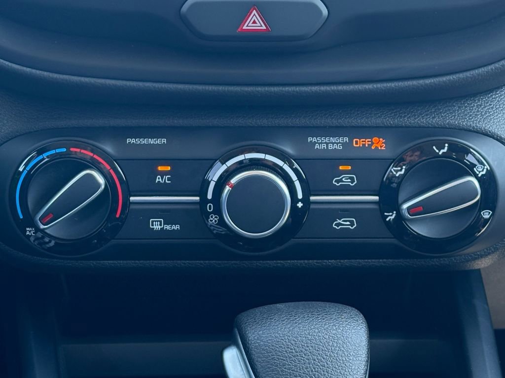 Used 2025 Kia Soul LX FWD image 24