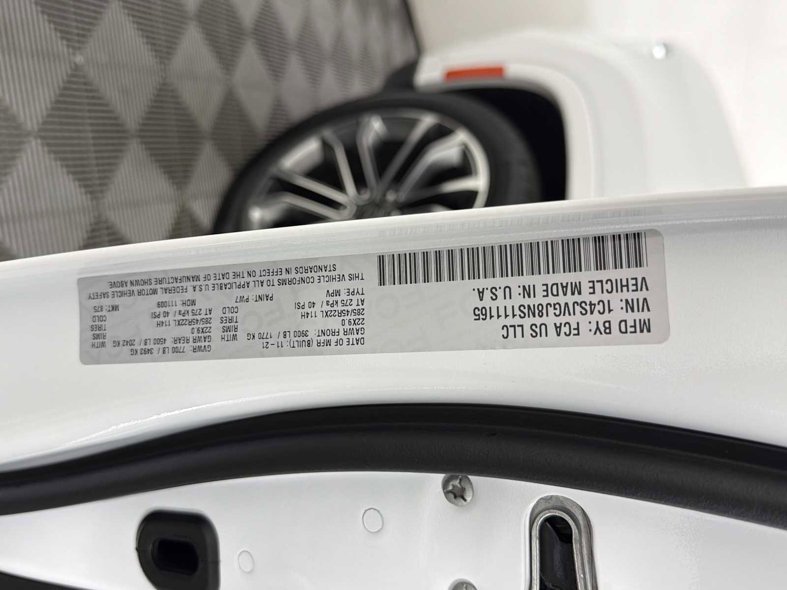 Used 2022 Jeep Grand Wagoneer Series III w/ Rear Seat Video Group 1 image 43