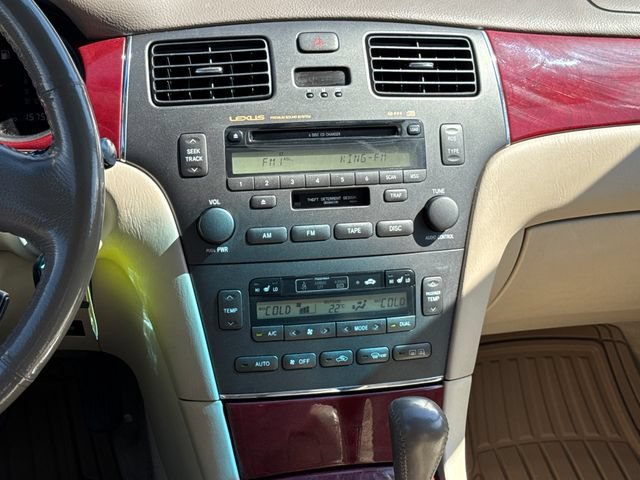 Used 2004 Lexus ES 330 FWD image 10