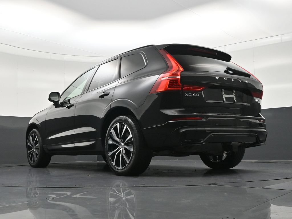 Certified 2024 Volvo XC60 B5 Plus w/ Protection Package Premier AWD/4WD image 24