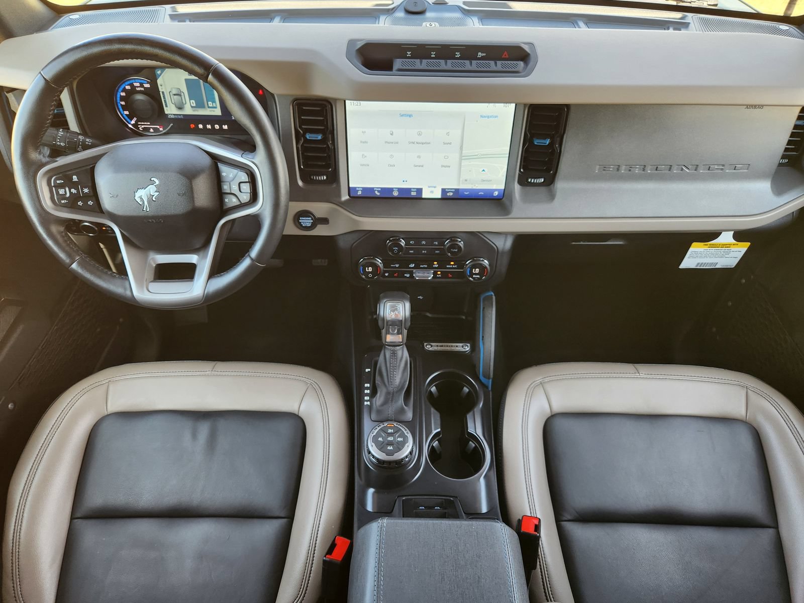 Used 2024 Ford Bronco Wildtrak AWD/4WD image 29